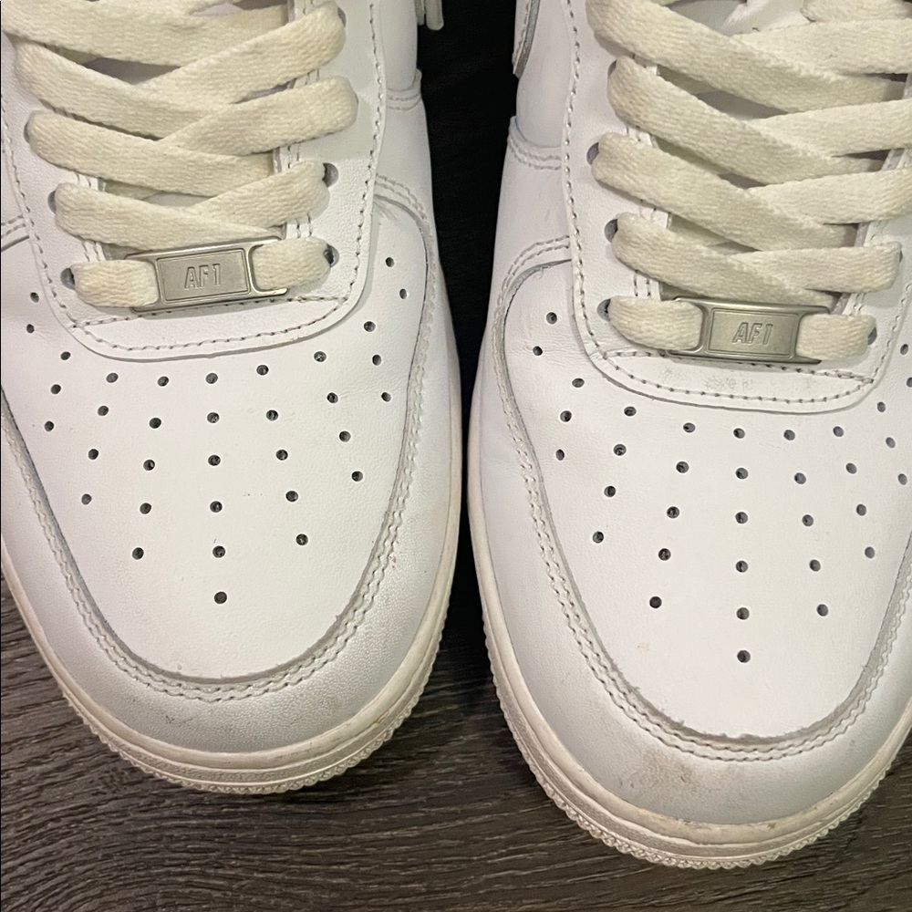Men’s Nike AF1 with extra set of laces size 9 - Picture 9 of 9
